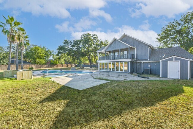 Building Photo - 6918 Bent Branch Dr