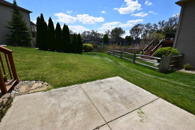 Building Photo - 18416 Summer Wind Ln