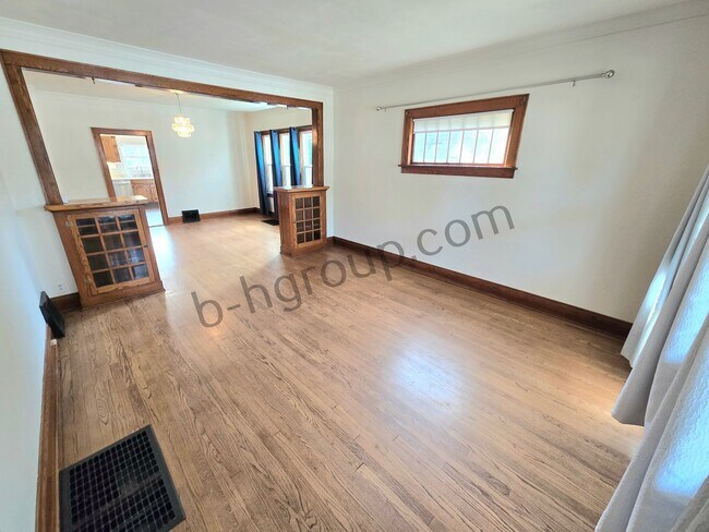 Building Photo - 7413 23rd Ave