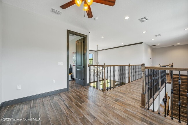 Building Photo - 6725 S Tropical Trail