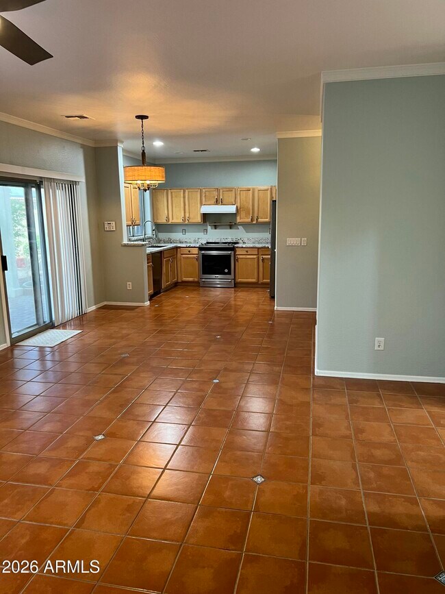 Building Photo - 2552 W St Catherine Ave