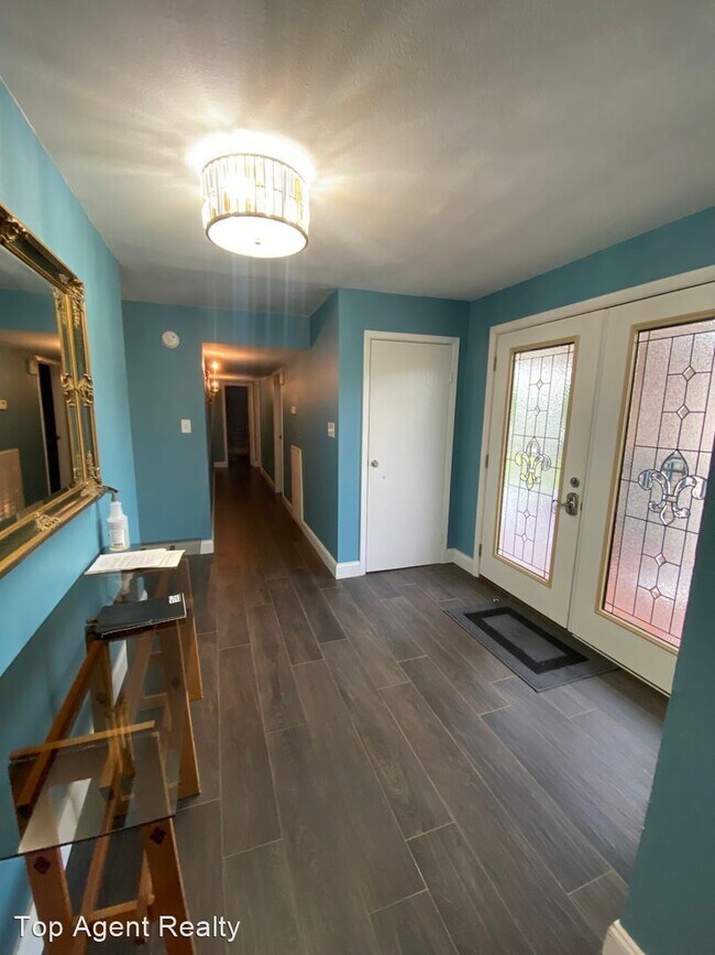 Building Photo - 3 br, 2 bath House - 2021 Bayou Lane