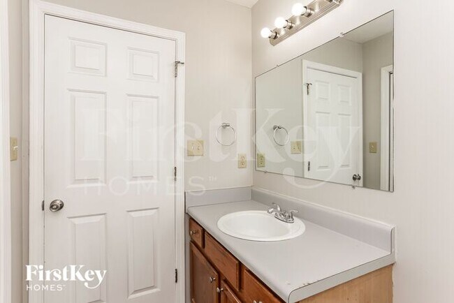 Building Photo - 45 Water Way Trail