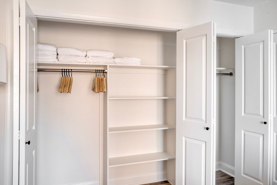 Building Photo - 30 Waterside Plaza