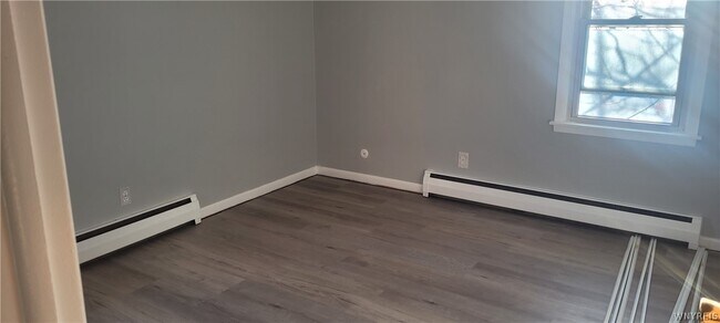 Building Photo - 425 Joe McCarthy Dr