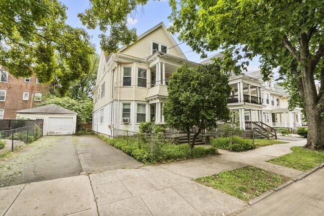 Building Photo - 144 Gilbert Ave