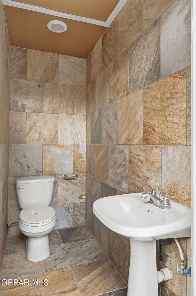 Building Photo - 1732 Russ Randall St