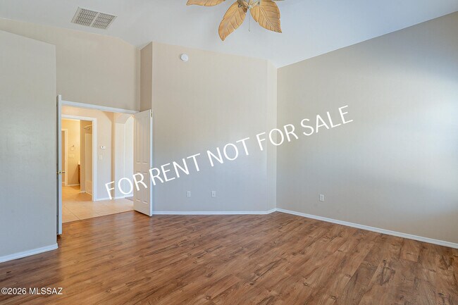 Building Photo - 8356 S Otis Dr