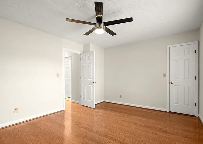 Building Photo - 4235 Marjorie Rd SW