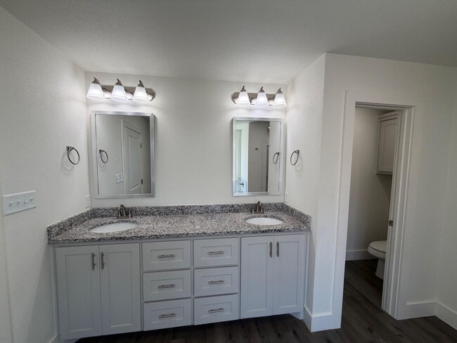 Building Photo - 405 Ranger St