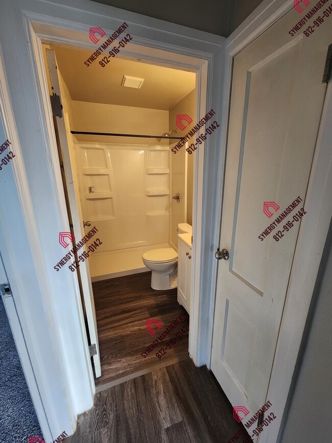 Building Photo - 2033 Covert Ave