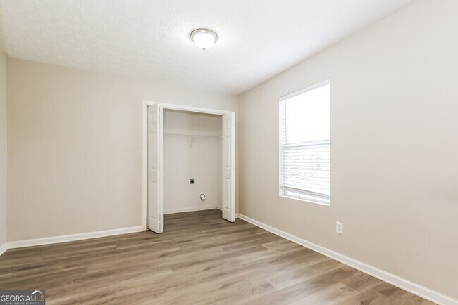 Building Photo - 726 Glenshire Ct