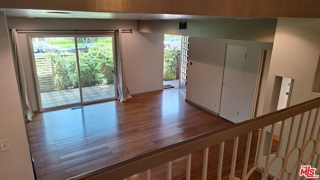 Building Photo - 4751 La Villa Marina