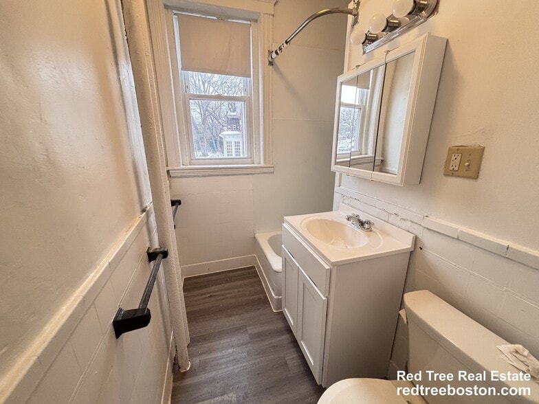 Building Photo - 1800 Commonwealth Ave