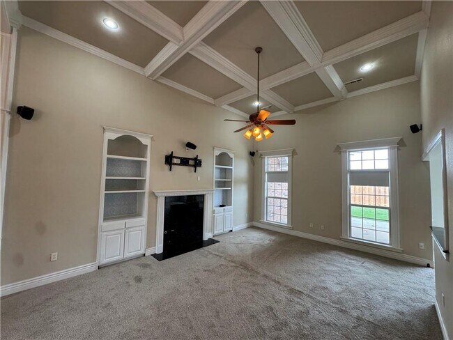 Building Photo - 407 Lyndal Ln