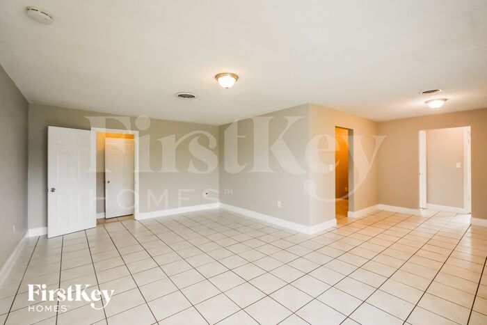 Building Photo - 5978 NW 16th Ct