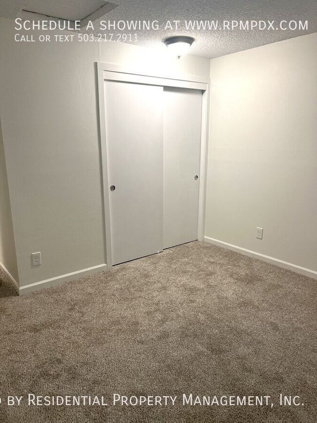 Building Photo - 12618 NW Barnes Rd