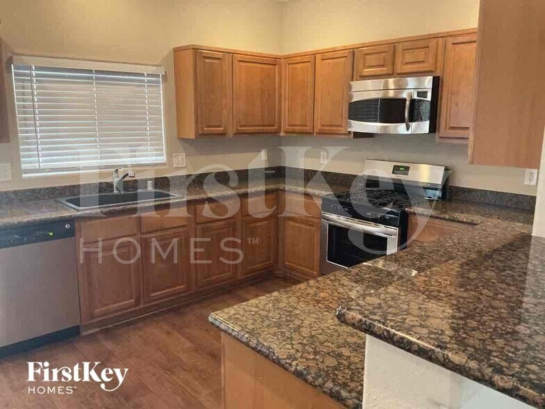 Building Photo - 5134 Tunnel Falls Dr