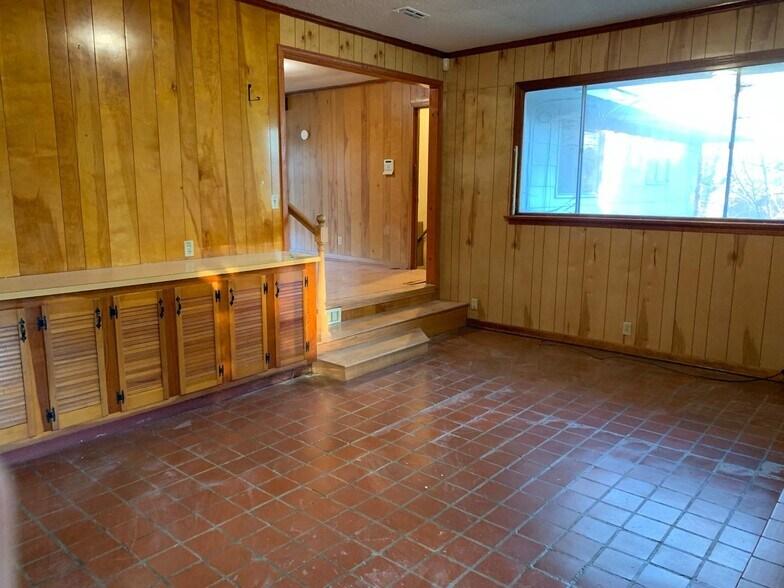 Building Photo - 3618 Sunrise Terrace