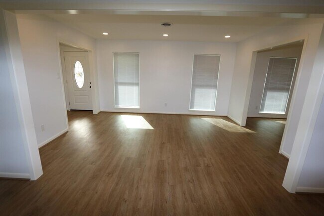 Building Photo - 5414 Spellman Rd