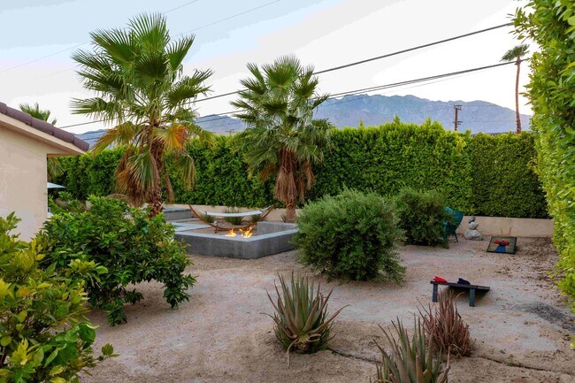 Building Photo - Luxury Oasis with Pool in Palm Springs (Monthly Only - No Long Term)