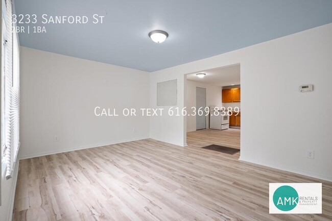 Building Photo - 3233 Sanford St
