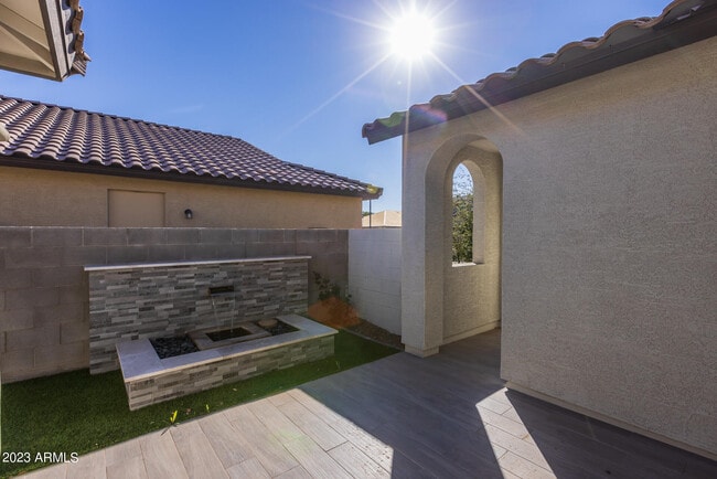 Building Photo - 15292 W Linden St