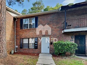 Building Photo - 1963 Whitehall Forest Ct SE