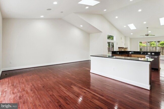 Building Photo - 9915 Ashburton Ln
