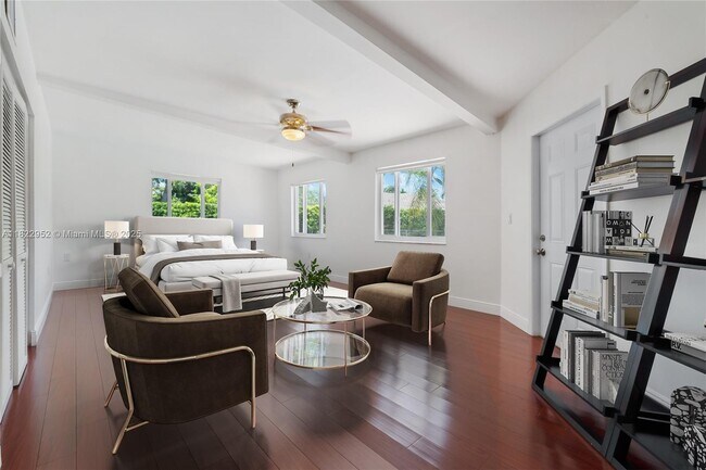 Building Photo - 12525 SW 72nd Ave