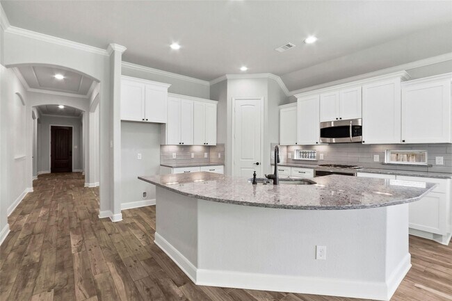 Building Photo - 38 Estherwood Pl
