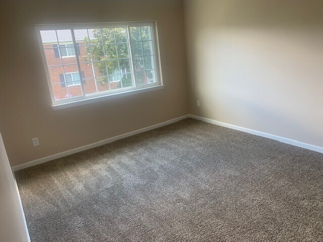 Building Photo - 25340 Shiawassee Cir