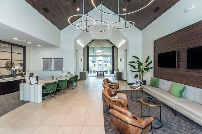 Building Photo - 698 Basilica Bay Dr