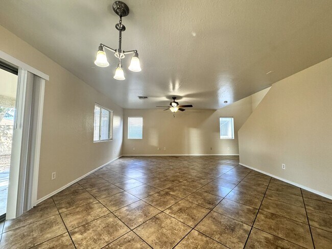 Building Photo - ***MOVE IN SPECIAL: $300 OFF MOVE IN -4 BEDROOM HOME IN TUSCANO