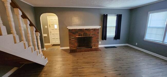 Building Photo - Big Discount! Beautiful, updated 4BR home with full unfin bsmt