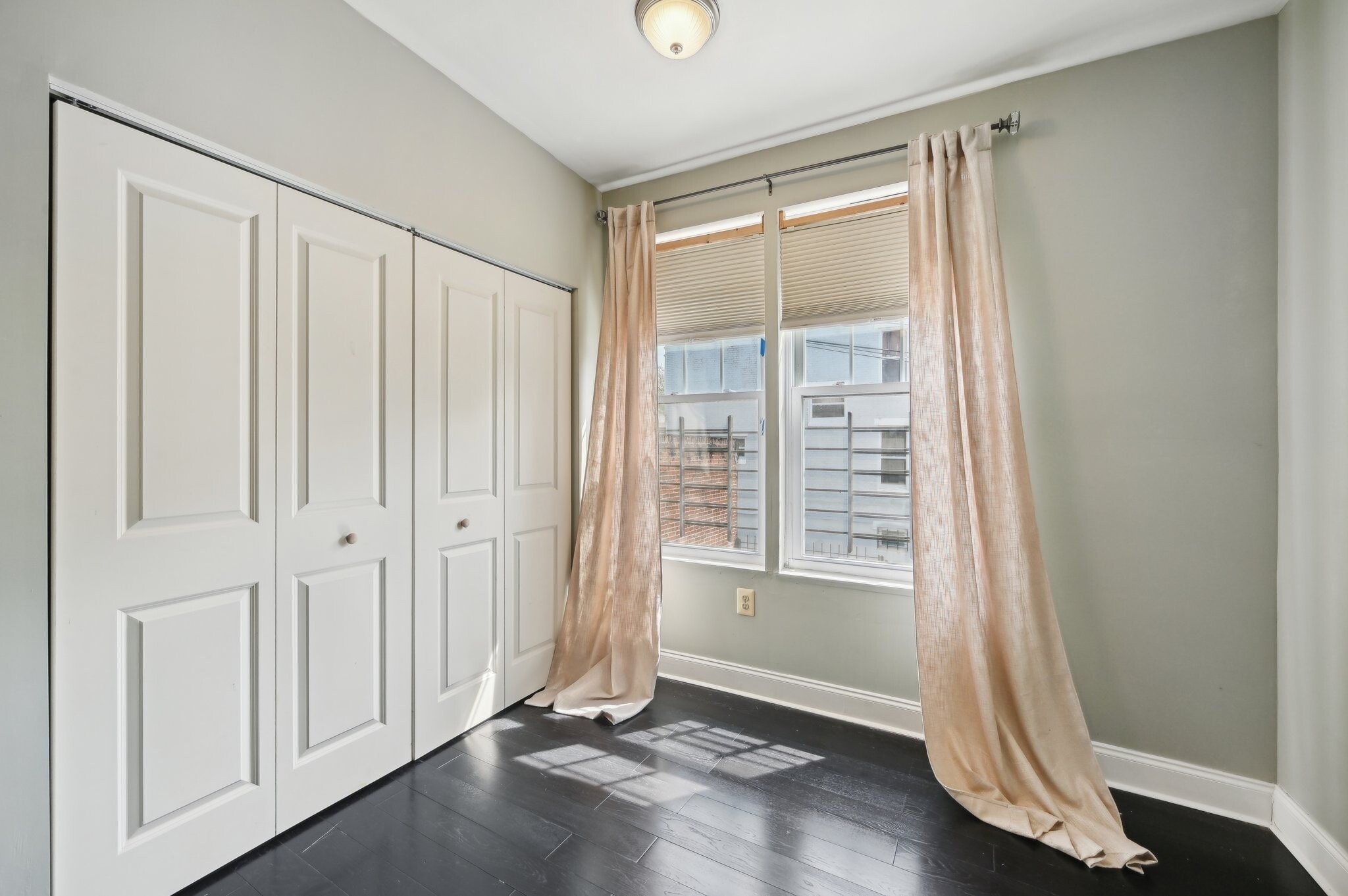 Spacious closet in master bedroom - 2431 Linden Ave