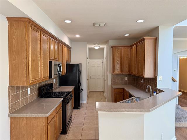 Building Photo - 8738 Bigelow Dr