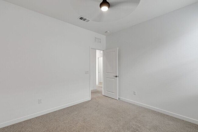 Building Photo - Luxury Henderson Retreat with Private Pool & Loft