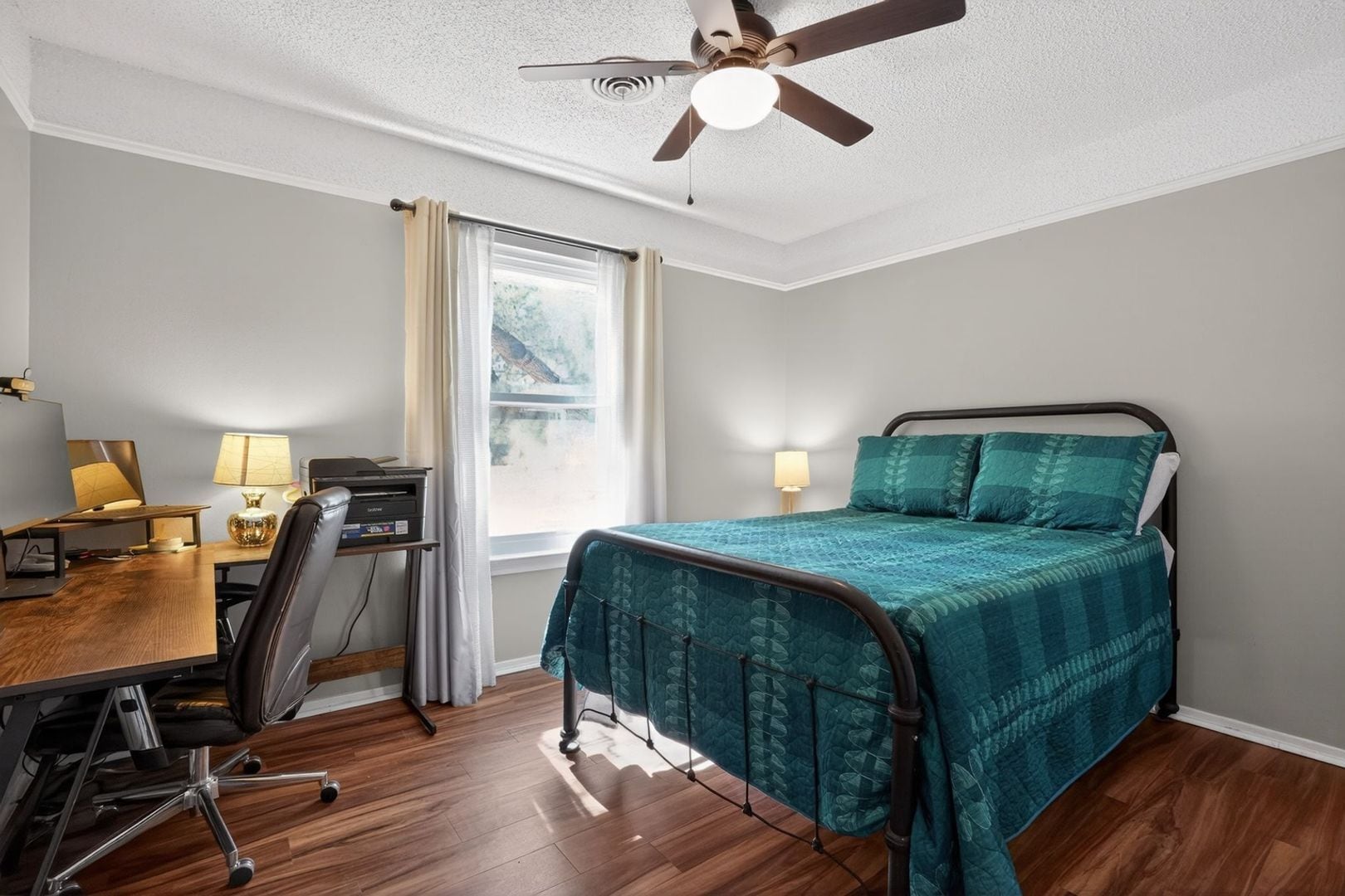 Building Photo - 10814 Cedar Elm Dr