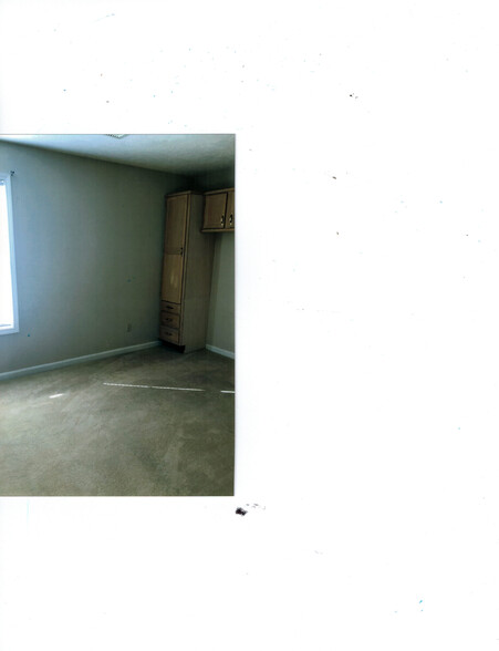 Building Photo - 323 Northwind Dr