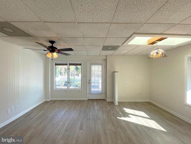 Building Photo - 22322 Greenview Pkwy