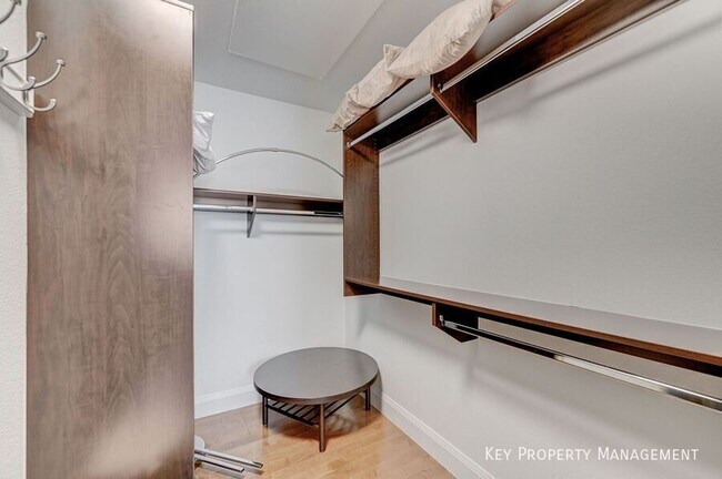 Building Photo - 11441 Allerton Park Dr