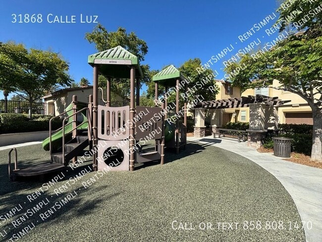 Building Photo - 31868 Calle Luz