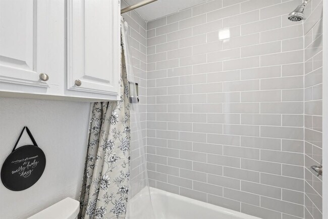 Building Photo - 2162 E Arkansas Ln