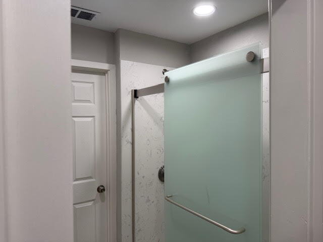Building Photo - Beautifully remodeled/updated condo !