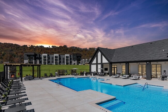 Building Photo - The Ashe