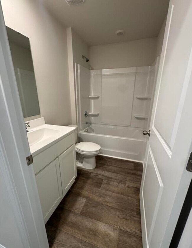 Building Photo - 403 Acosta Cir
