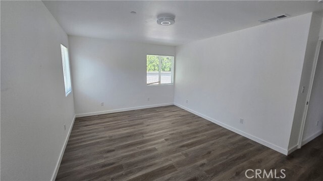 Building Photo - 1505 W 7th St