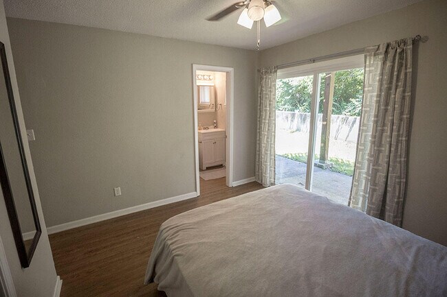 Building Photo - 105 N Garth Ave