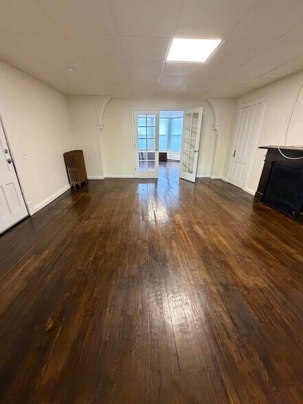 Building Photo - 324 Broadway